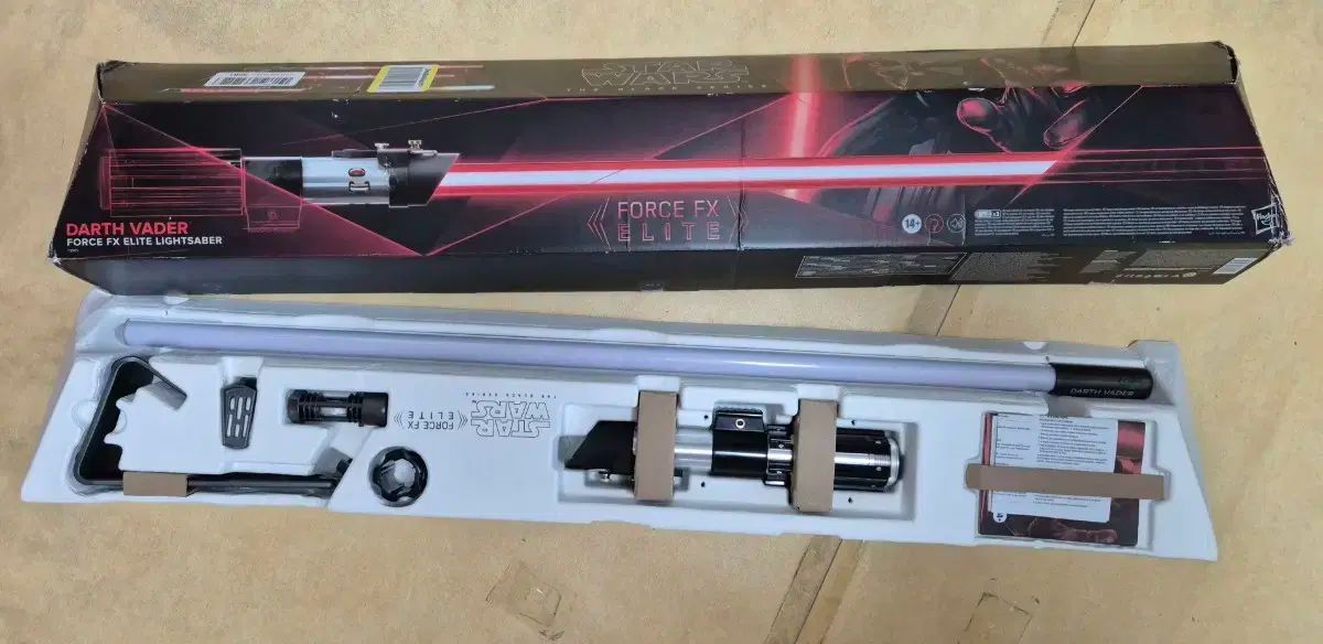 ハズブロ フォース FX エリート ダース ベイダー ライトセーバー