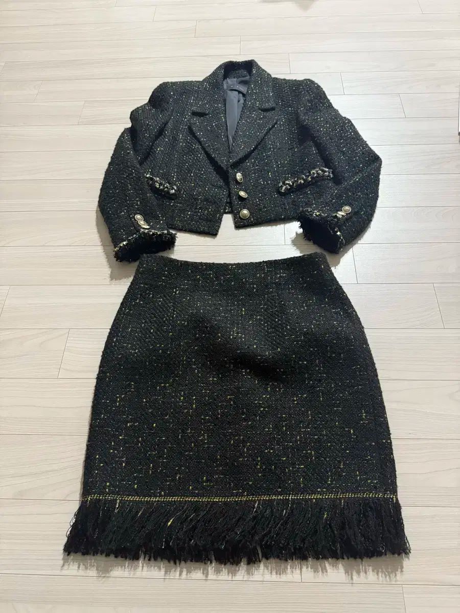 ツイード 黒 ジャケット スカート セットアップ ミシャ