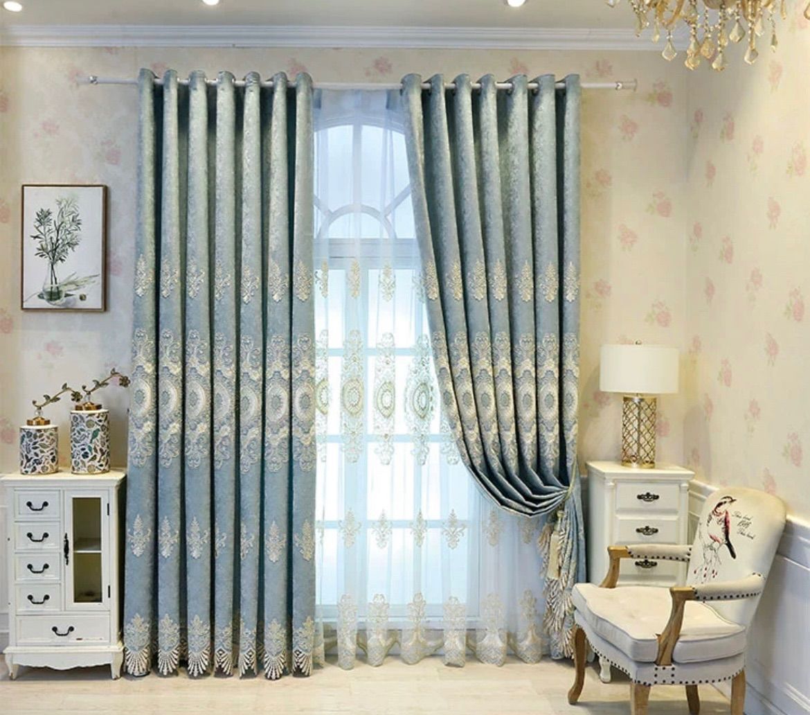 刺繍入り 高級カーテン2枚セット高さ1.95 cm 横2m  遮光遮熱 刺繍入り 高級カーテン2枚セット高さ1.95 cm 横2m 遮光遮熱