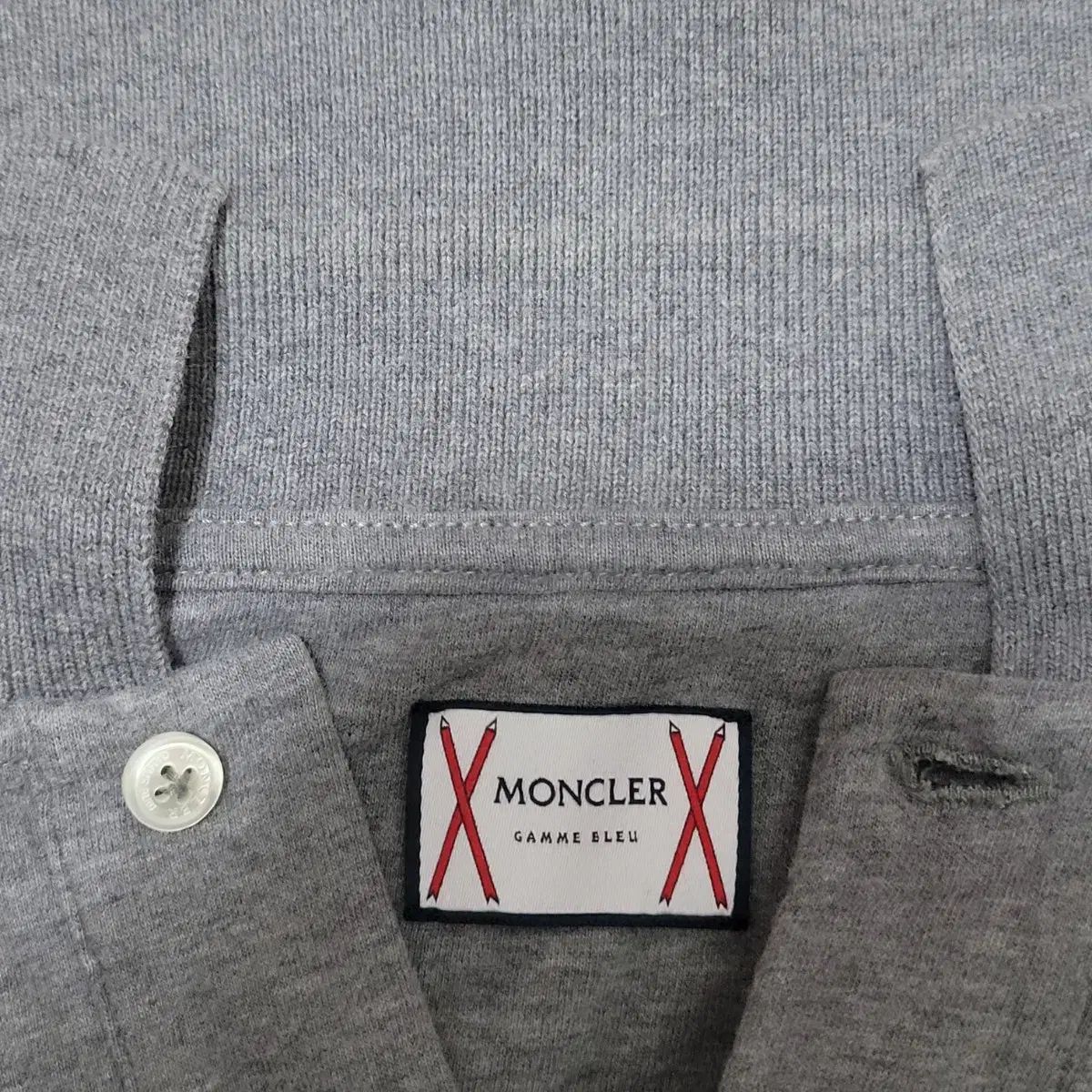 長袖Tシャツ