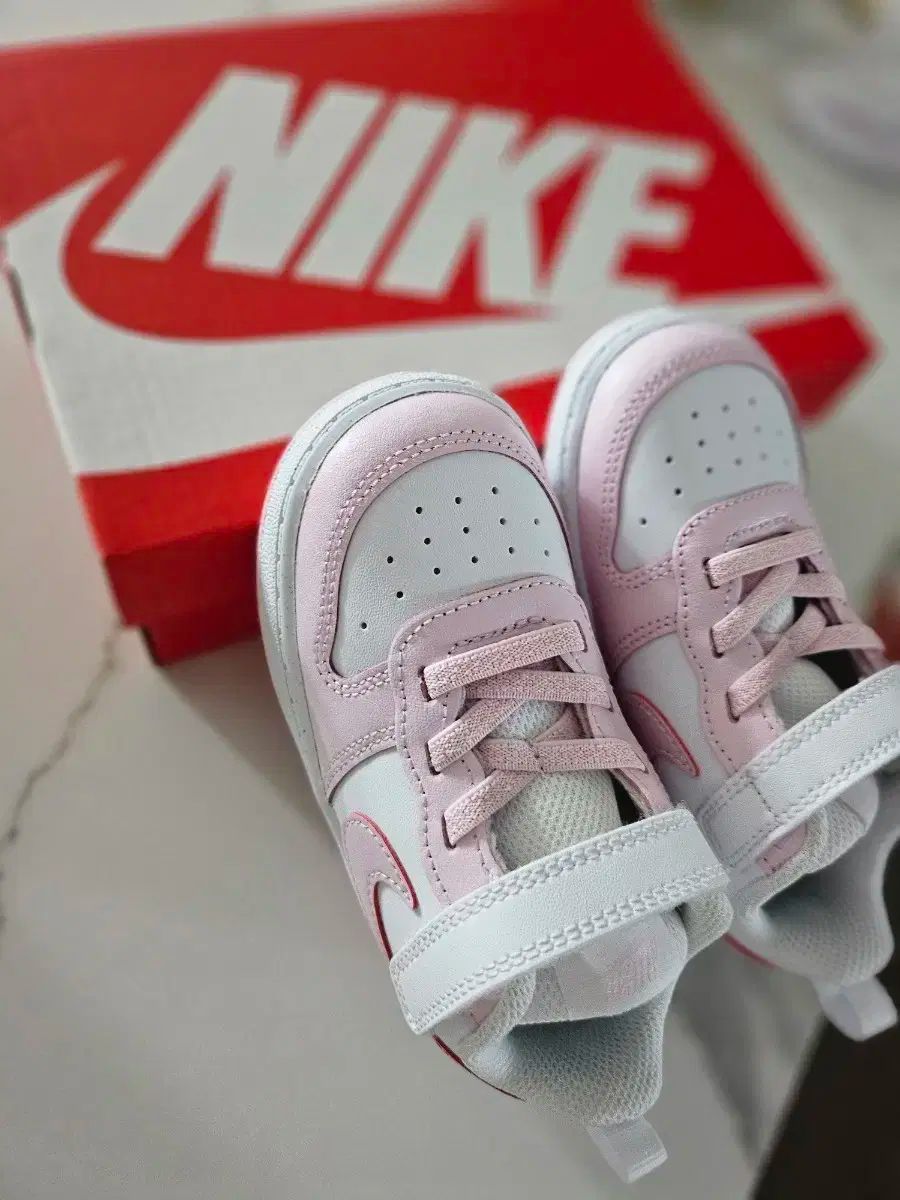 プライベートトレーディングウィンドウ Nike Kids ナイキキッズ 20
