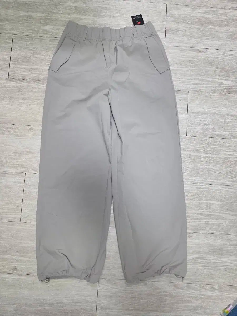 夏セール開催中。 アンダール エアUS ワイドパンツ L