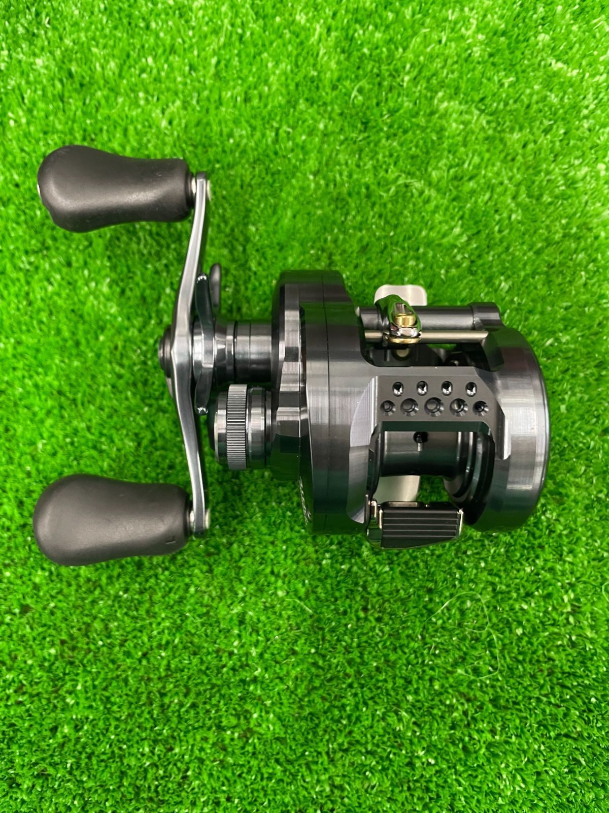 【大好評販売！】 豊中店 シマノ 23カルカッタコンクエスト シャローエディション 31HG NO.1 試用のみ