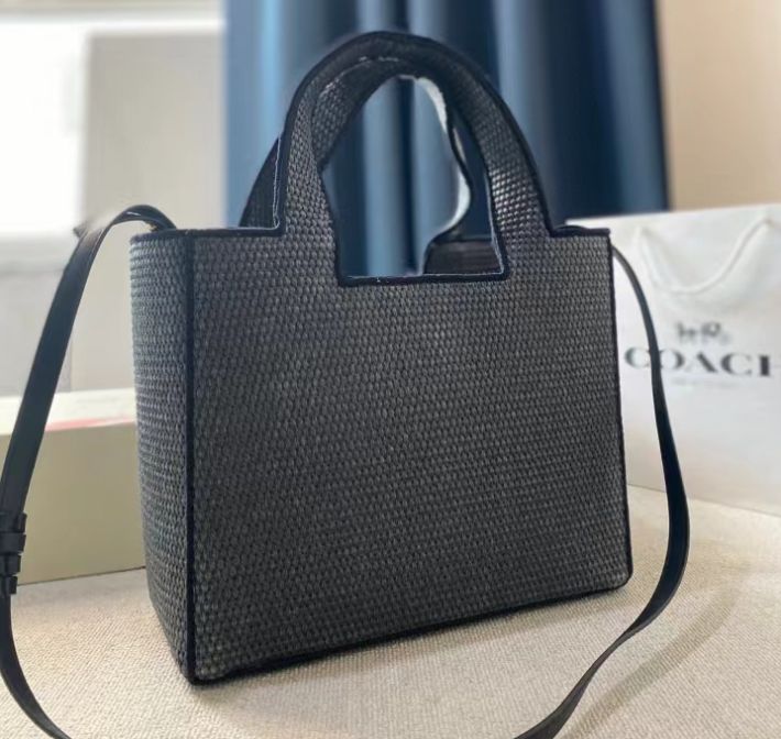 未使用 LOEWE スリットフォントスモールトート ブラック - メルカリ 