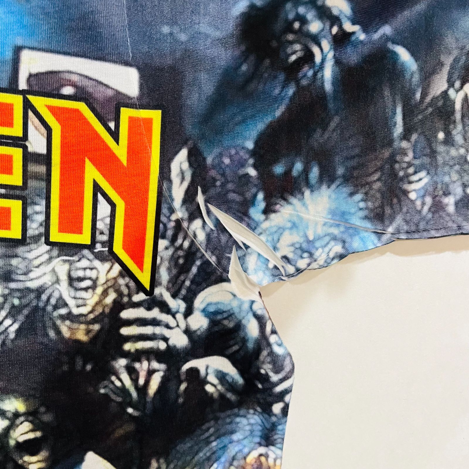 Iron Maiden　アイアンメイデン　魔力の刻印　リキッドブルー製　Tee Amazon.co.jp: 魔力の刻印: ミュージック