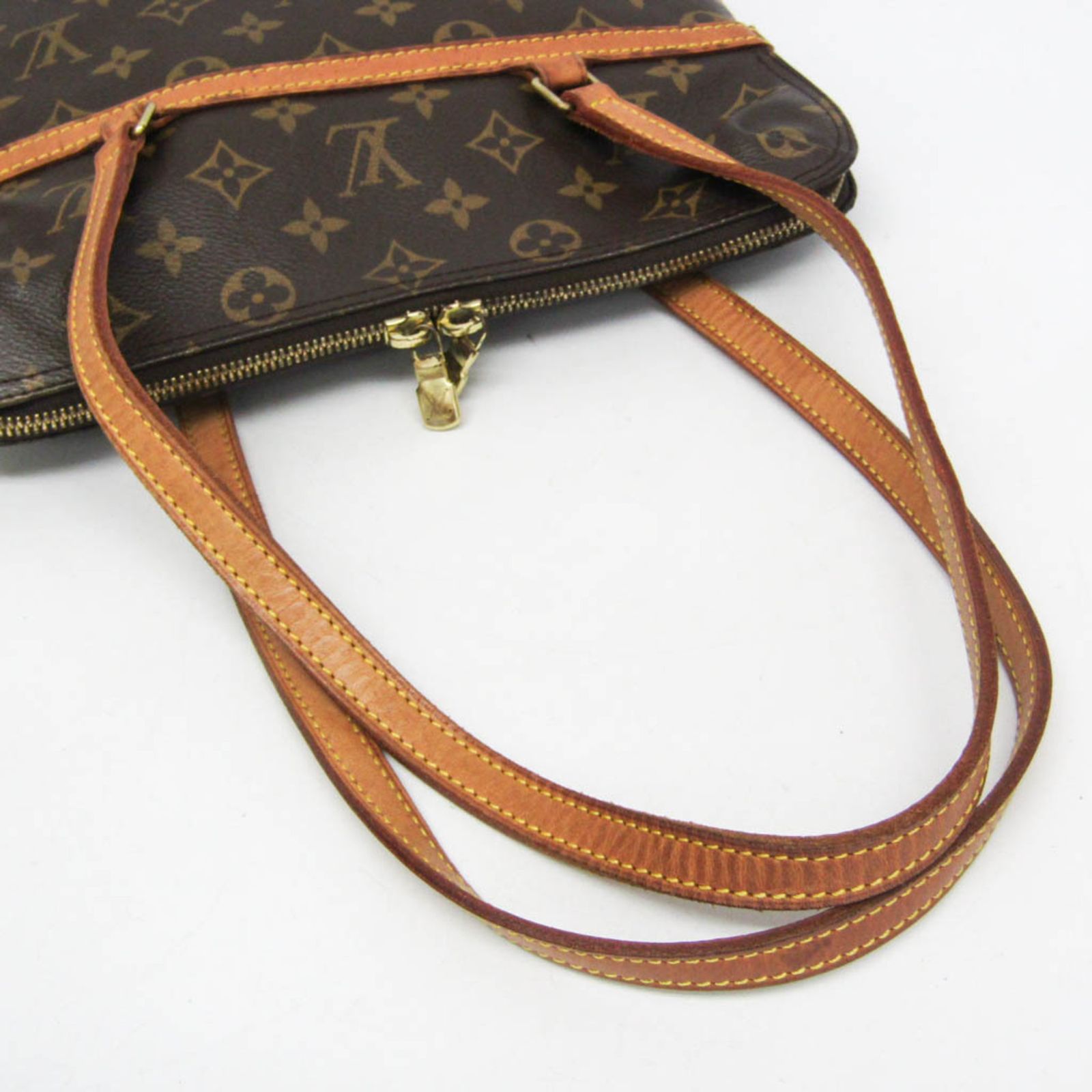 ルイ・ヴィトン(Louis Vuitton) モノグラム クーサンGM M51141 