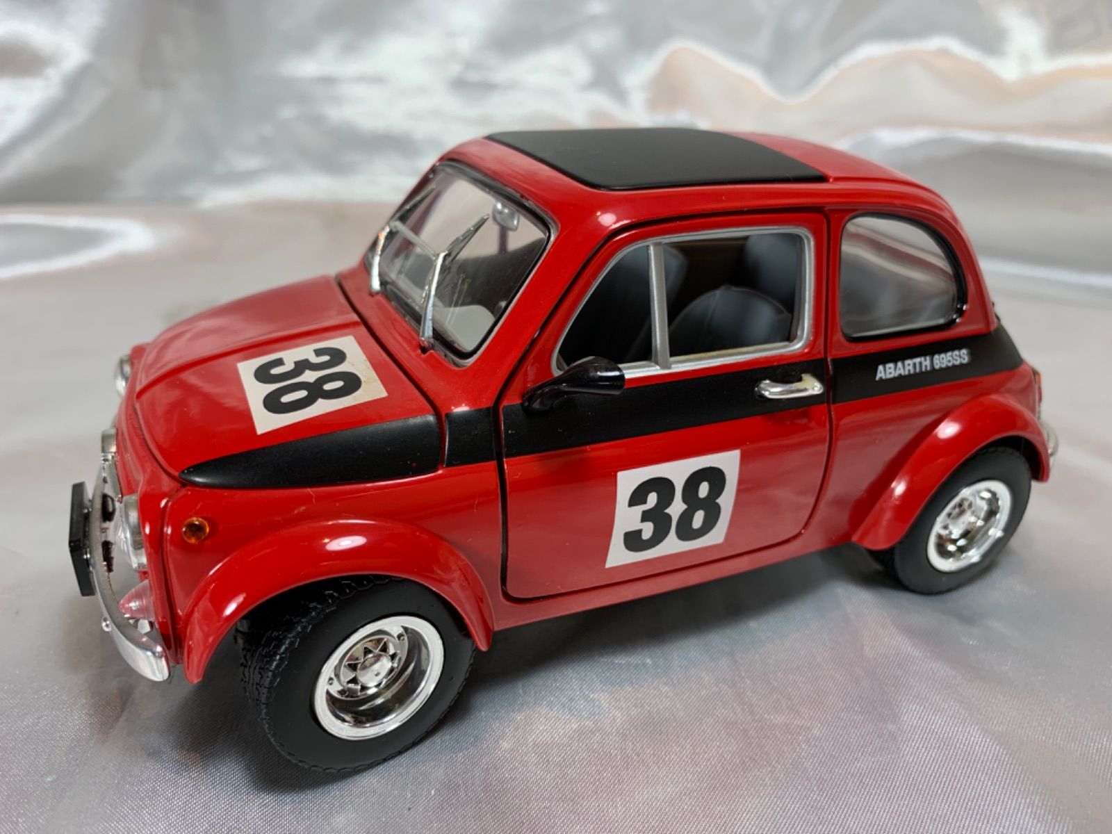 188.FIAT ABARTH 695SS フィアット アバルト 92338 1/18