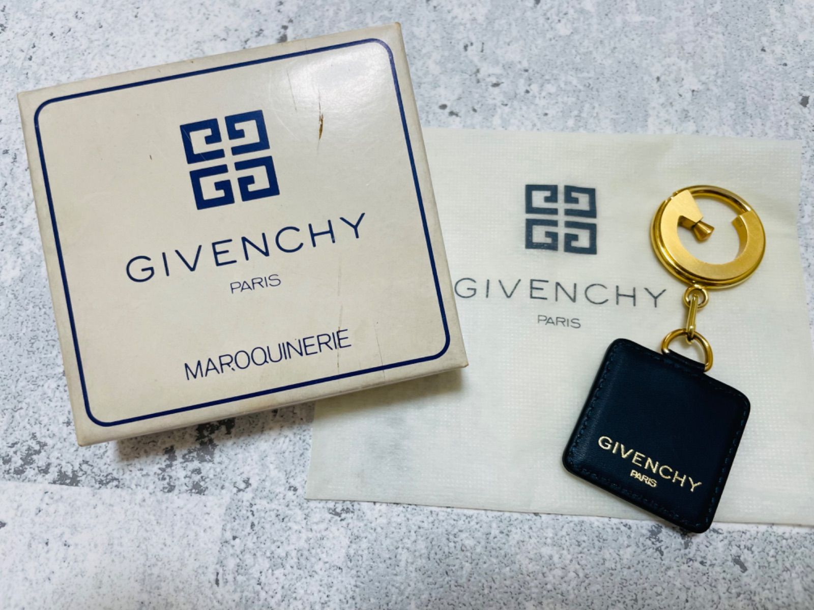 GIVENCHY アナグラムポイント キーリング ブラック