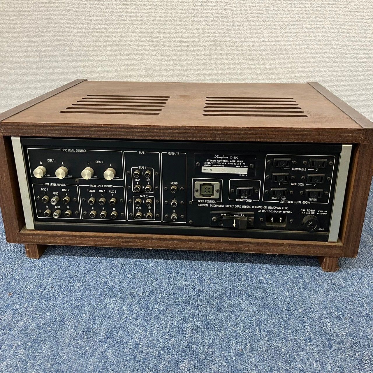 Accuphase アキュフェーズ C-200 コントロールアンプ ステレオ