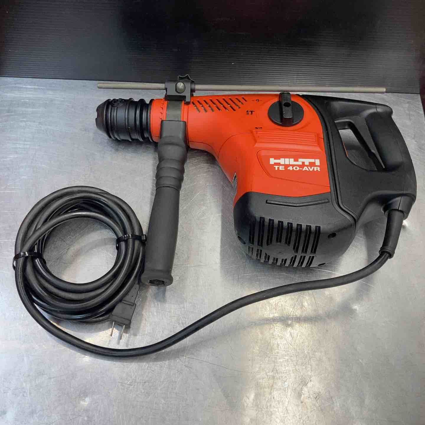 コード式ハンマドリル TE40-AVR