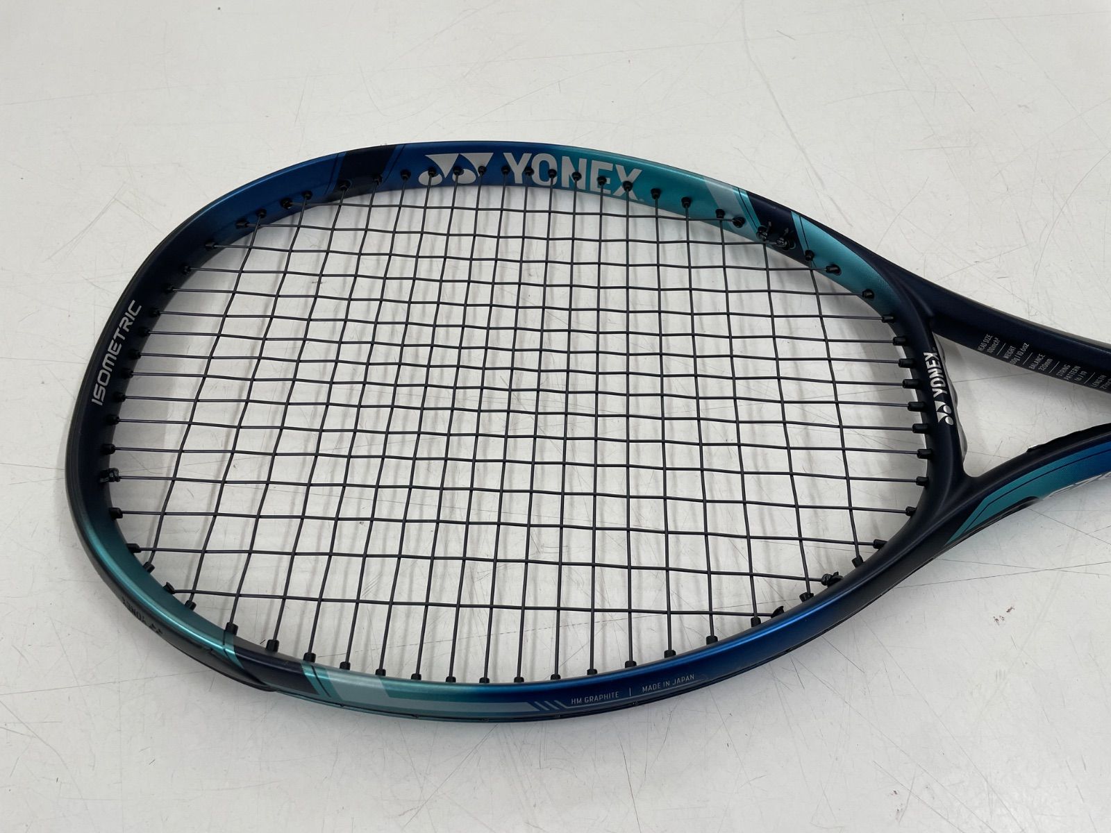 YONEX