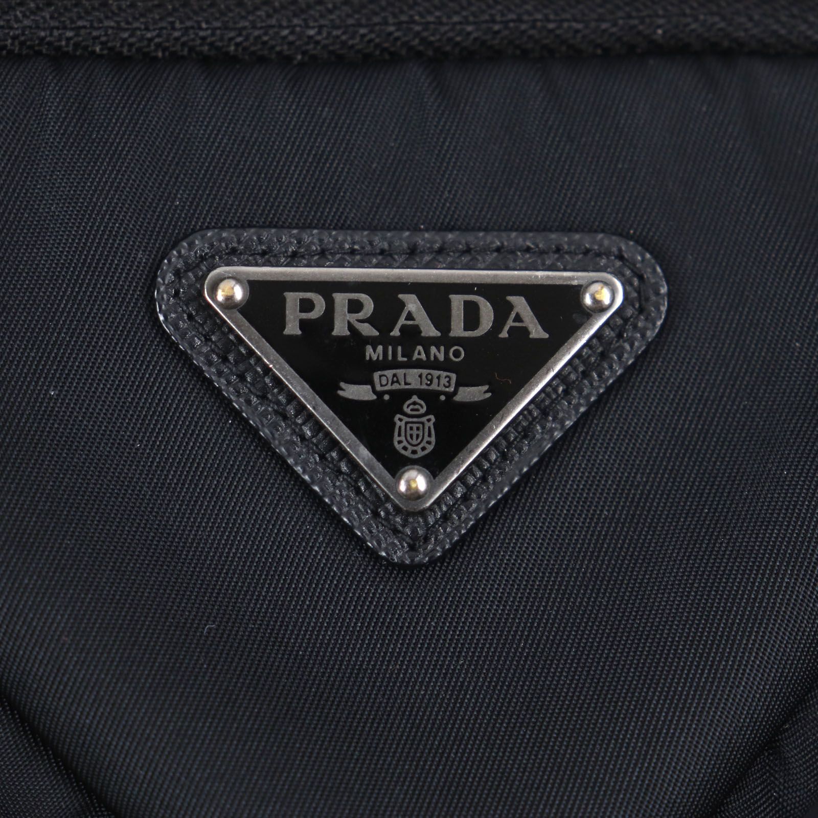 極美品 PRADA プラダ トライアングルロゴ/三角プレート 極美品 PRADA プラダ トライアングルロゴ/三角プレート