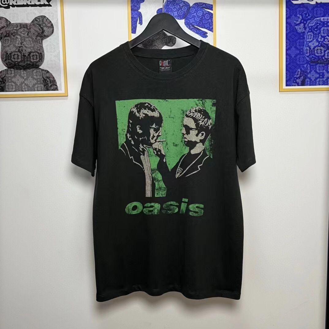 Vintage oasisオアシスレトロなウォッシュで作った古いtシャツ