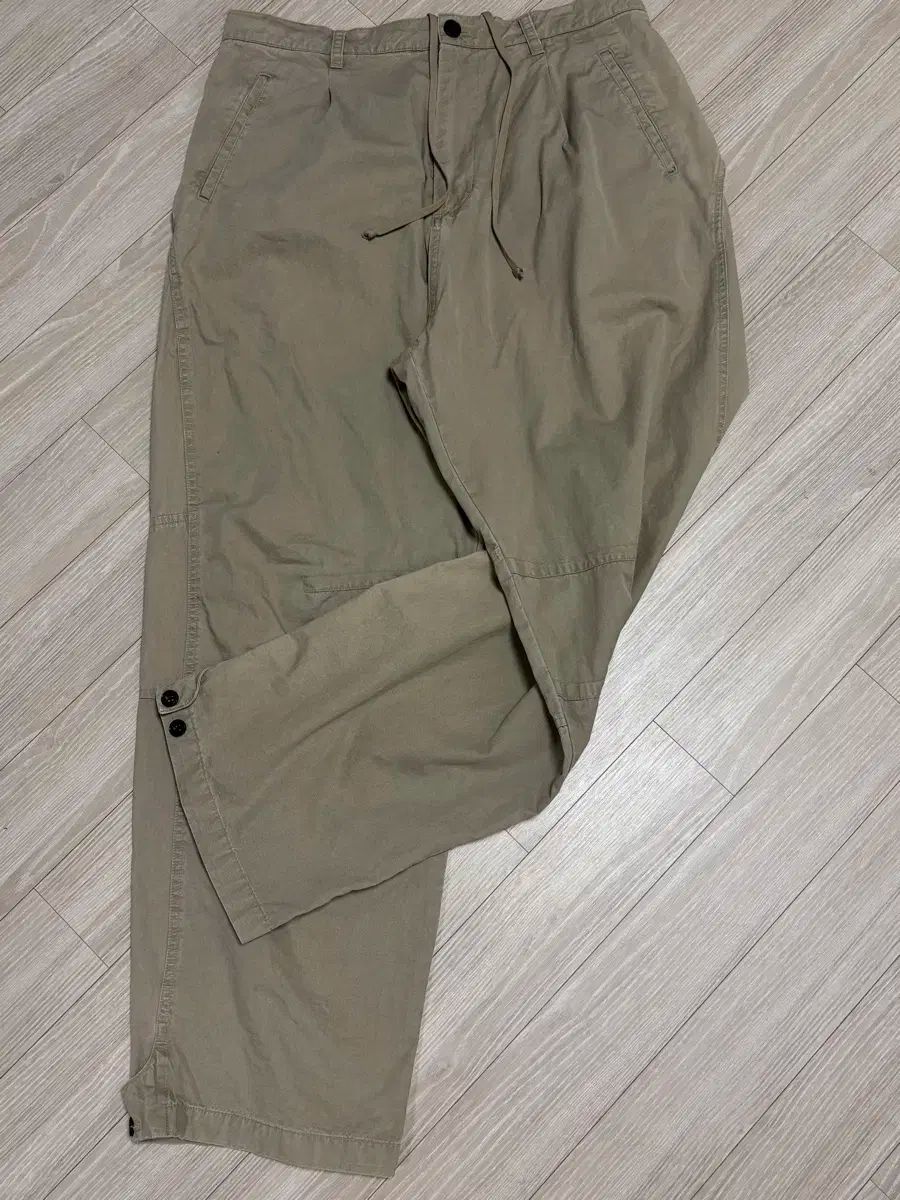 4 HATCHINGROOM ボウパンツ