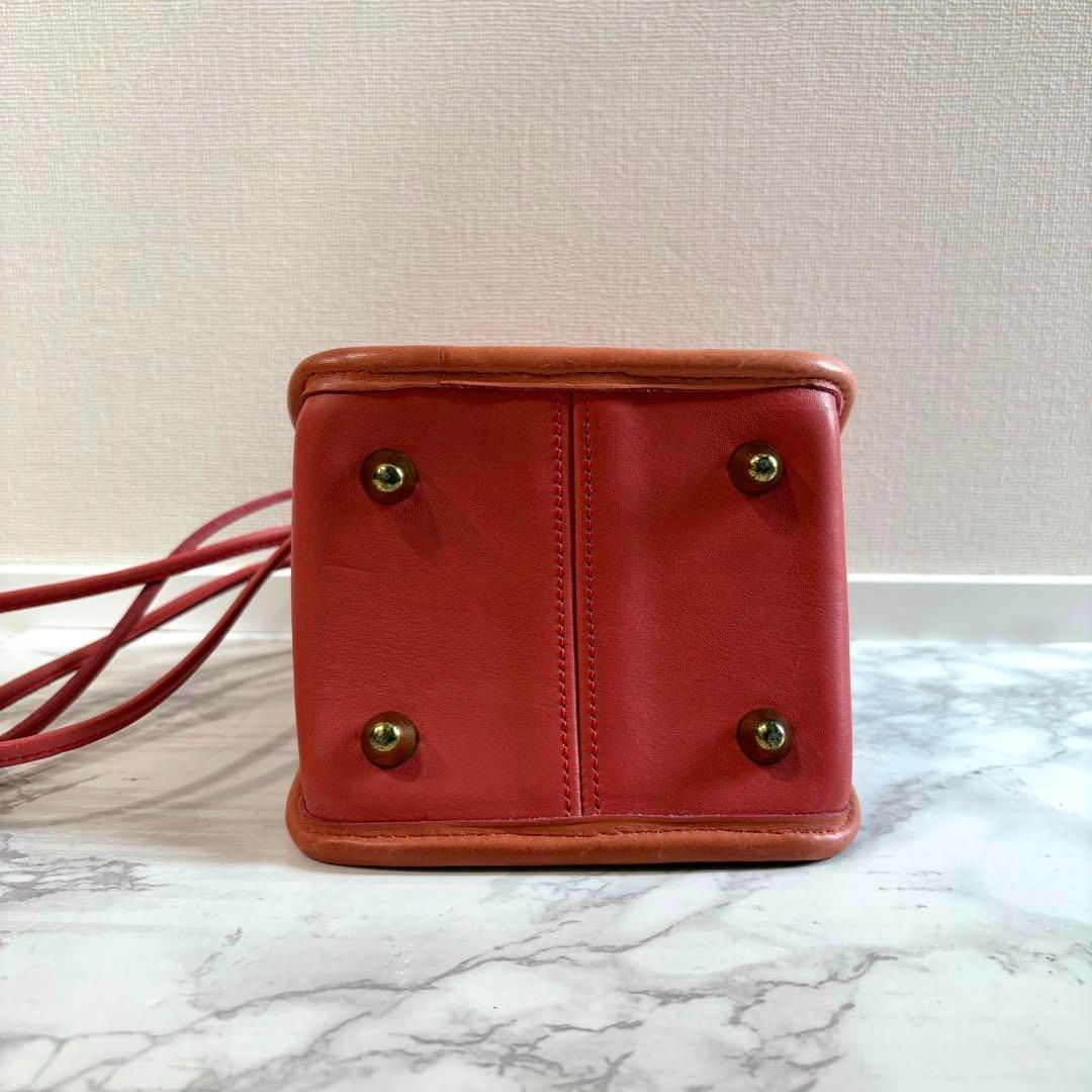 バッグ Vintage Coach Retro Swing Bag Kiss Rock Vintage Coach Retro Swing Bag Kiss Rock - メルカリ