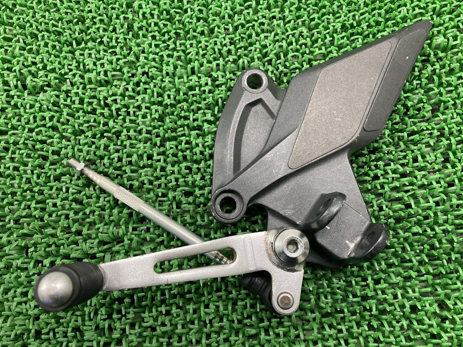 Z1000 ステップ 右 0920 カワサキ 純正 バイク 部品 ZR1000F ZRT00F