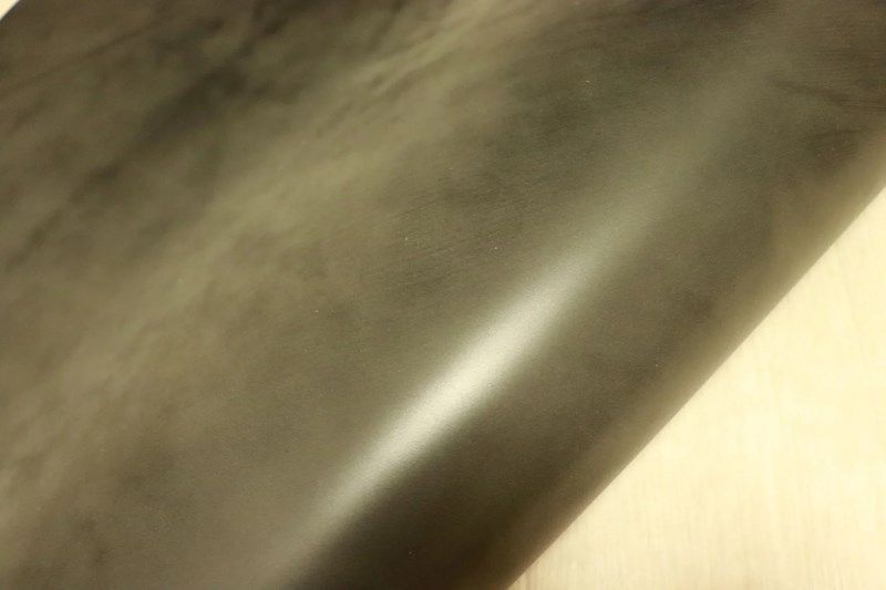 ブラック 15ds ヌメ革 コードバン 国産 レザー 蝋引き 半裁 一枚革 レザークラフト 革 皮 本革 diy 生地 材料