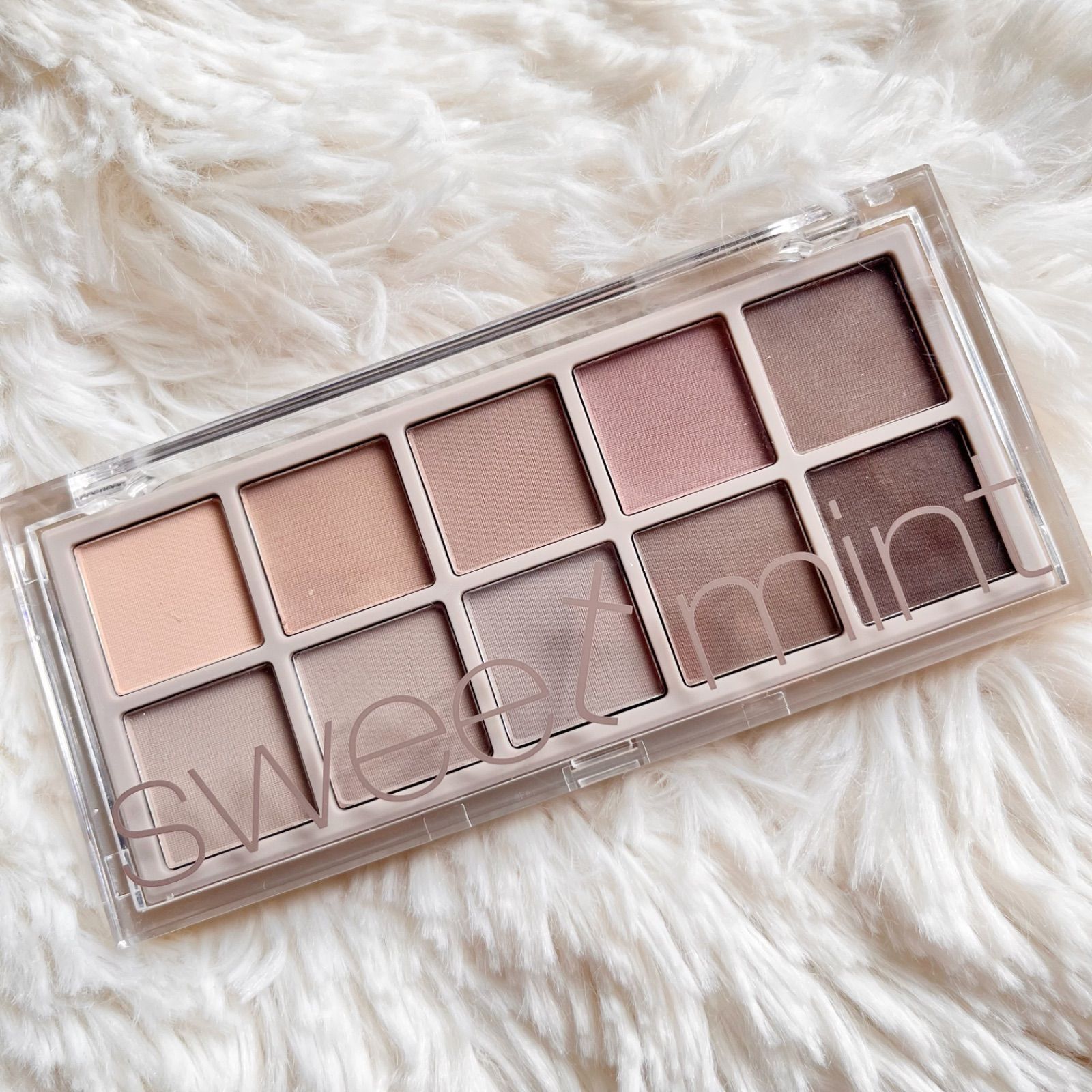 新品✨ 韓国系 アイシャドウパレット sweet mint マットブラウン