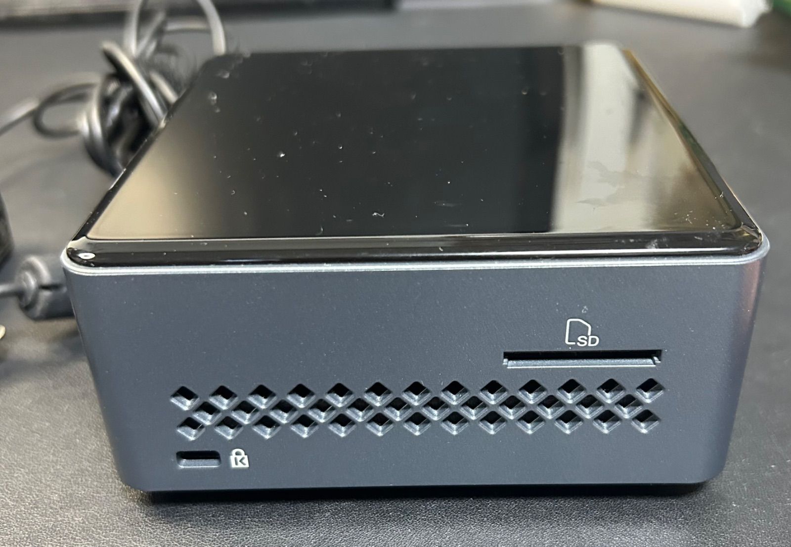 インテル Intel NUC BOXNUC6CAYH ミニPC インテル Intel NUC BOXNUC6CAYH ミニPC Intel NUC Celeron搭載 小型PC