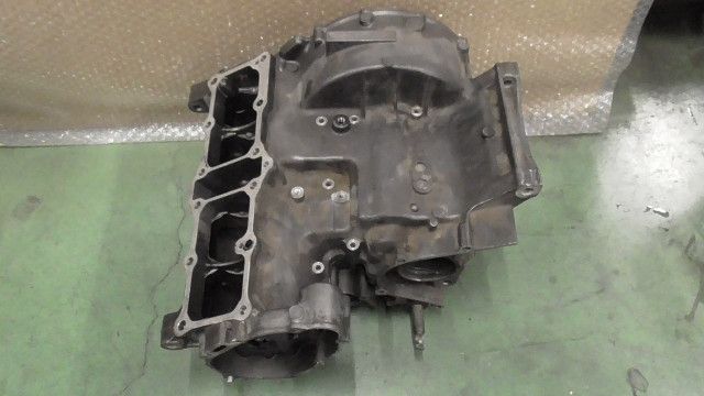 CB400 SUPER FOUR NC31 の クランクケース 1758767171