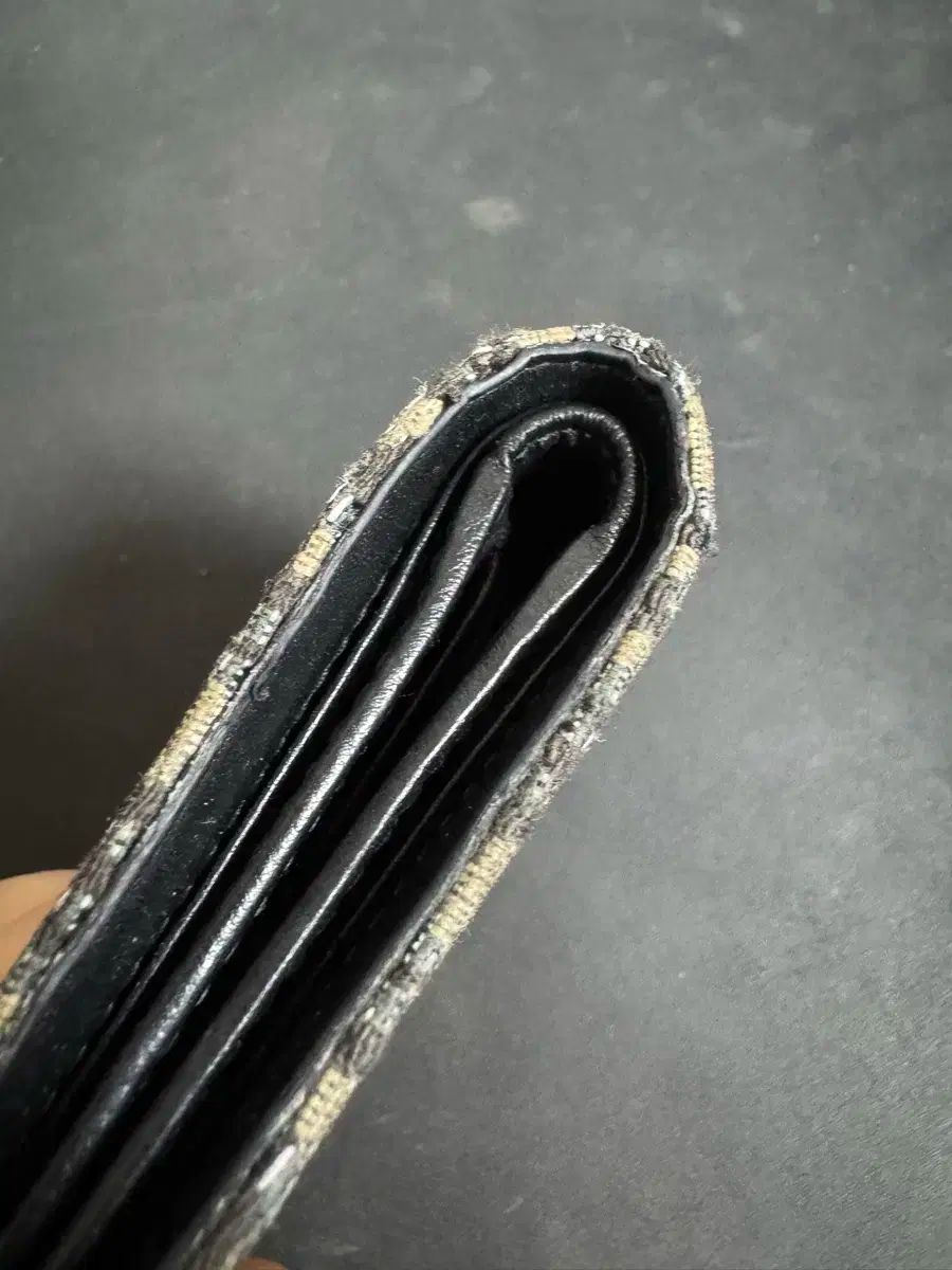 オブリーク 二つ折り財布