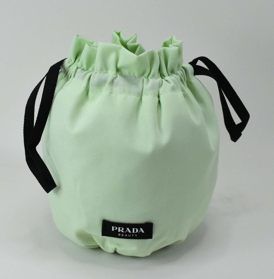 PRADA ノベルティ　巾着袋 ✨PRADA プラダ ノベルティ 巾着ポーチ ピンク - メルカリ