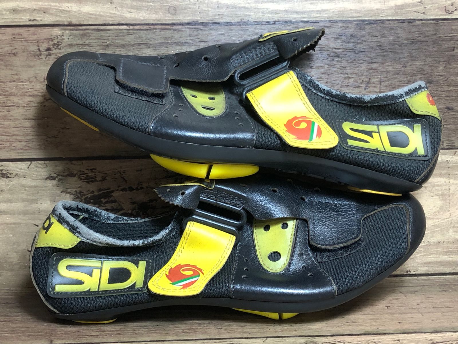 IC374 シディ SIDI ビンディングシューズ 黒 EU39 傷 汚れ 劣化 表皮ハゲ ビンテージ