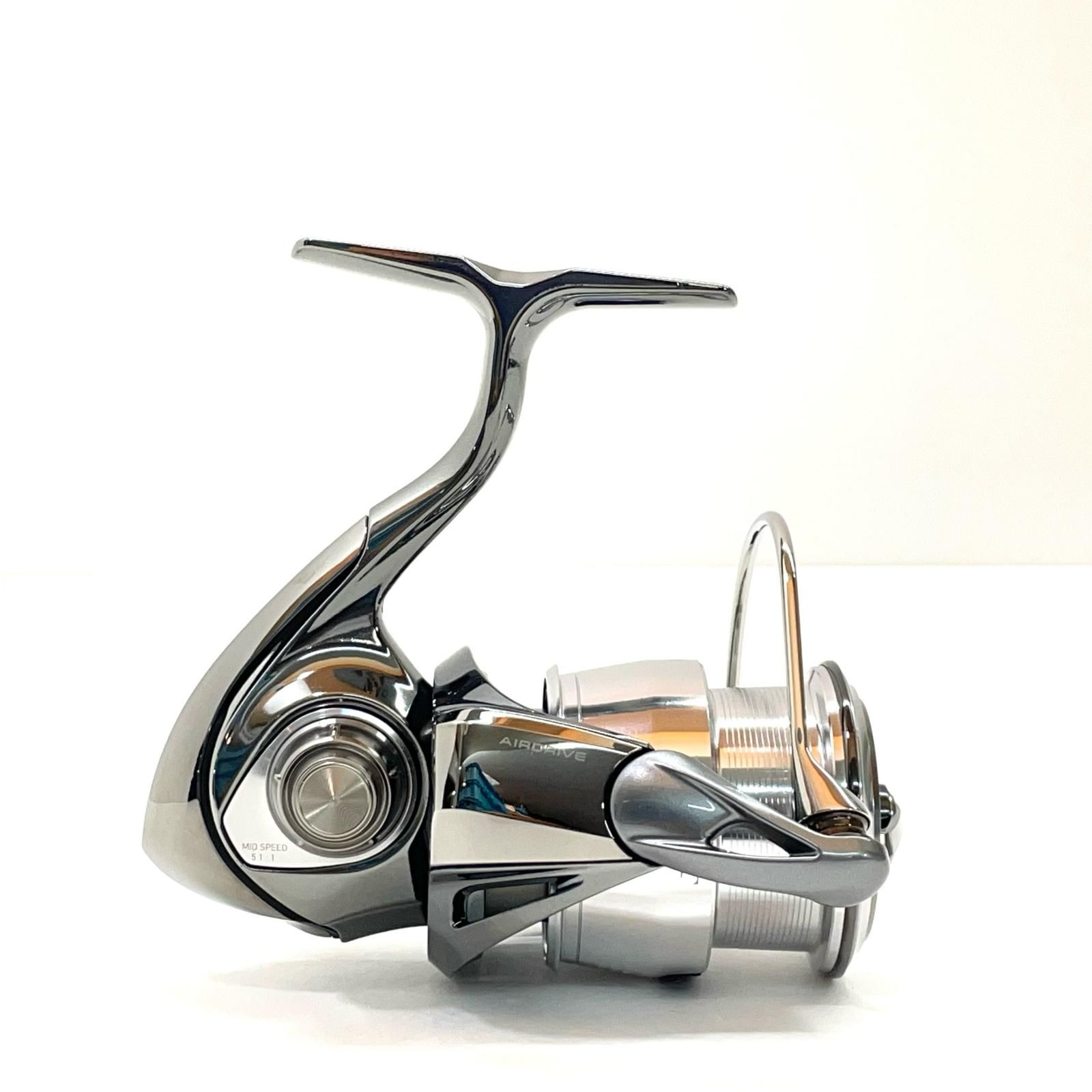 スピニングリール