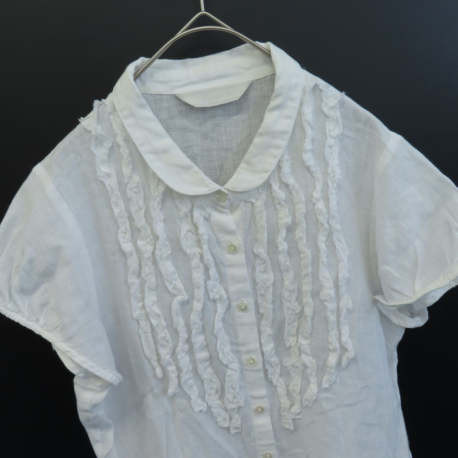 【美品】リゼッタ Lisette リネンフリル半袖ブラウス バックボタン 麻 美品】リゼッタ Lisette リネンフリル半袖ブラウス バックボタン