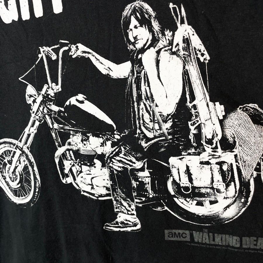 ウォーキングデッドのダリル！ノーマンリーダス海外限定Tシャツ Amazon.co.jp: ウォーキングデッドダリル役ノーマンリーダスT