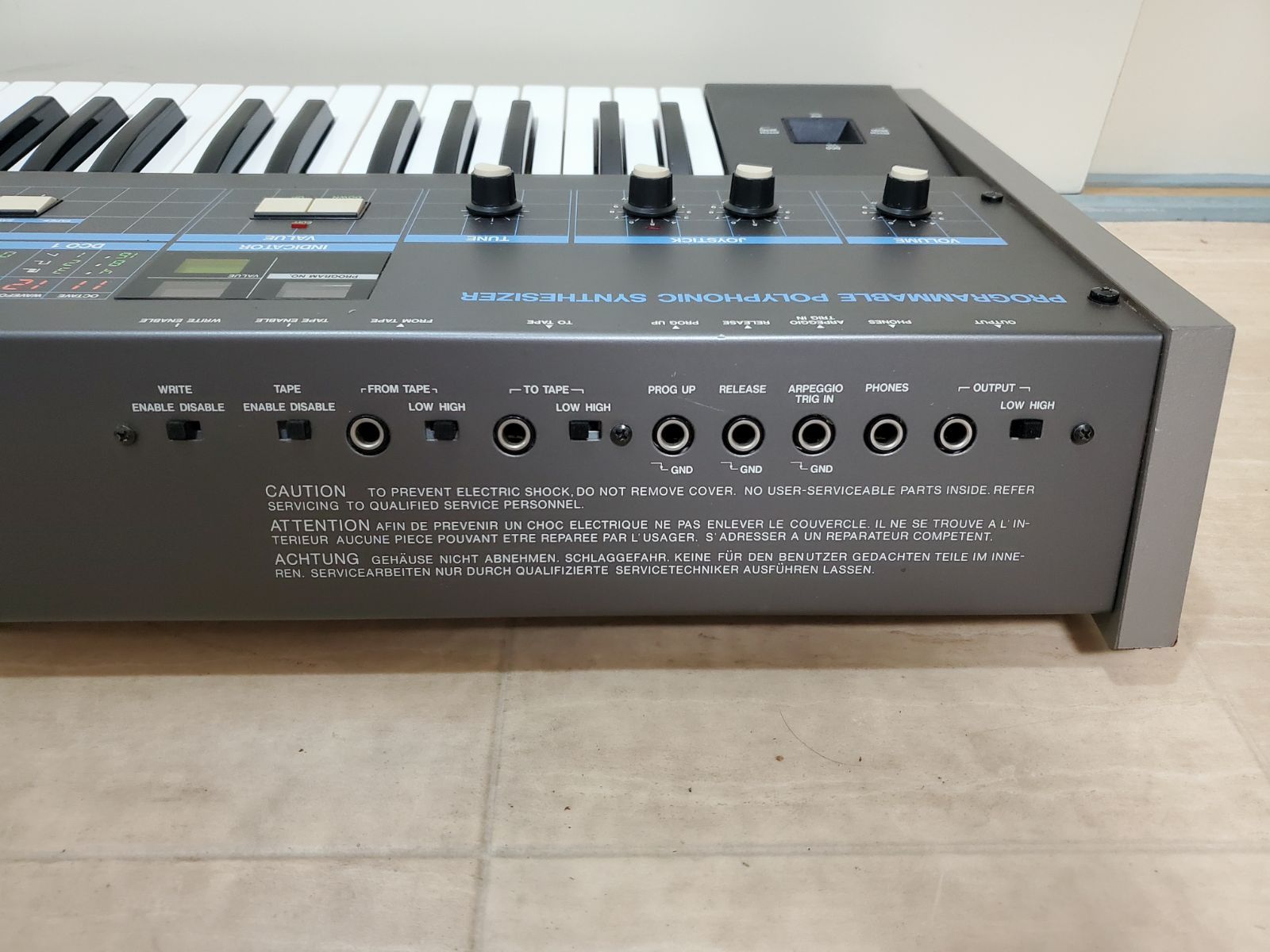 KORG POLY 61 シンセサイザー 楽器 鍵盤 ジャンク KORG POLY 61 シンセサイザー 楽器 鍵盤 - メルカリ