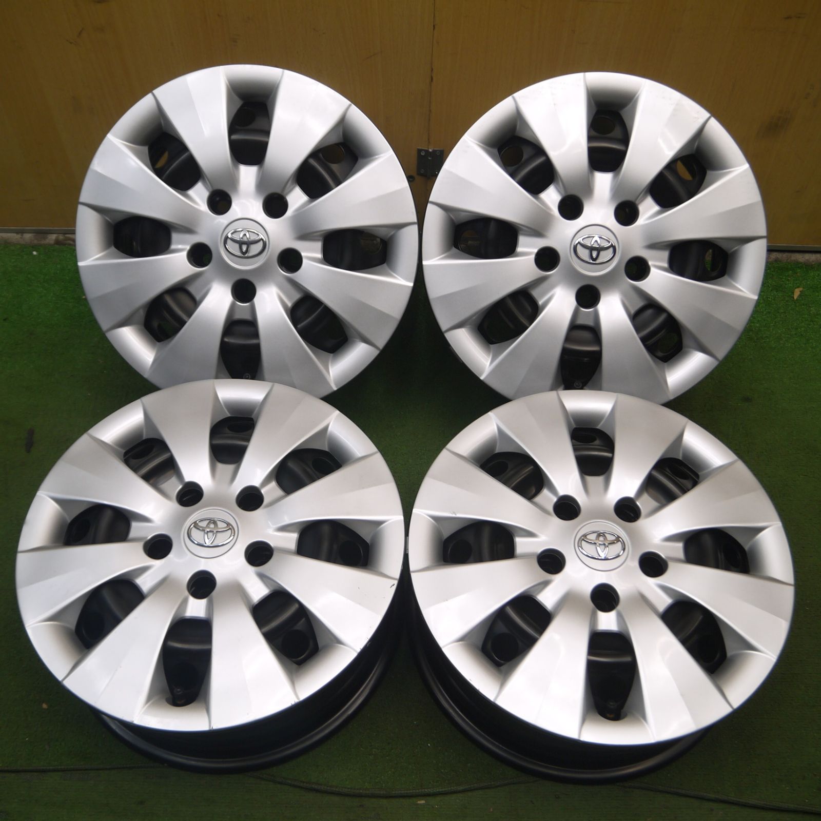 トヨタ ノア VOXY 70系 純正 アルミホイール 15インチ 195/65R15 