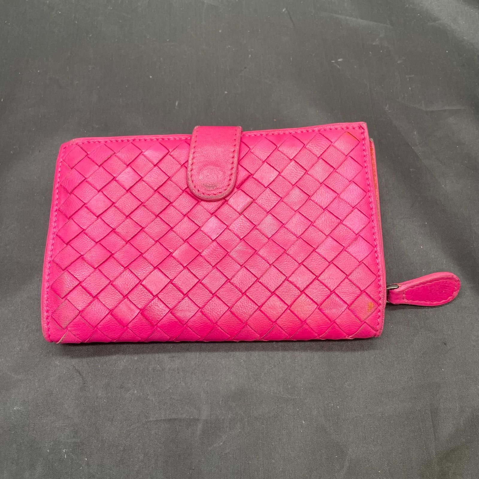BOTTEGA VENETA 二つ折り財布 イントレチャート　ピンク Bottega Veneta 二つ折り財布 ピンク ボッテガヴェネタ イントレ