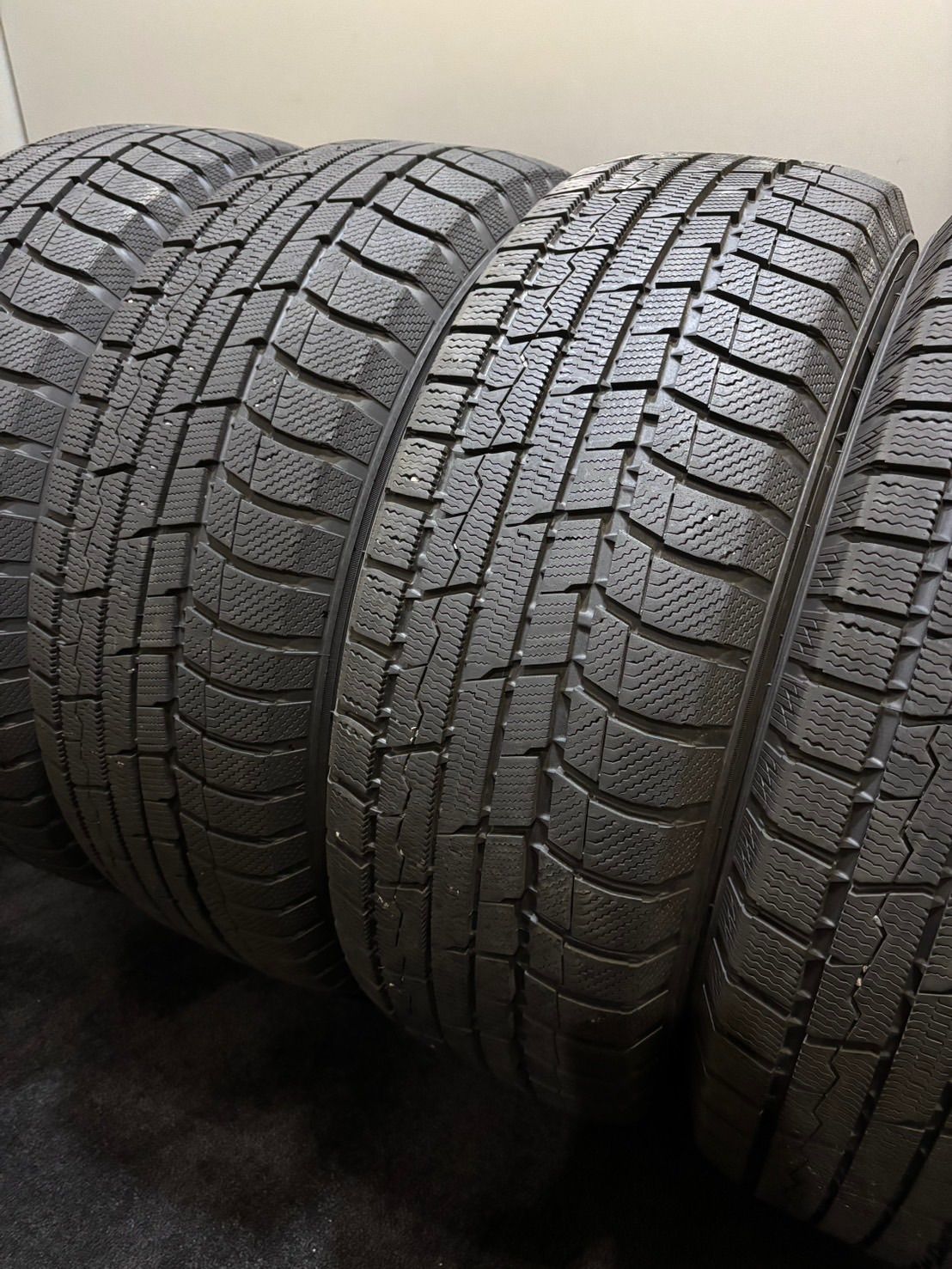 215|65R16 TOYO|Winter TRANPATH TX 21年製 スタッドレス 4本 アルファード ヴェルファイア 4-J311