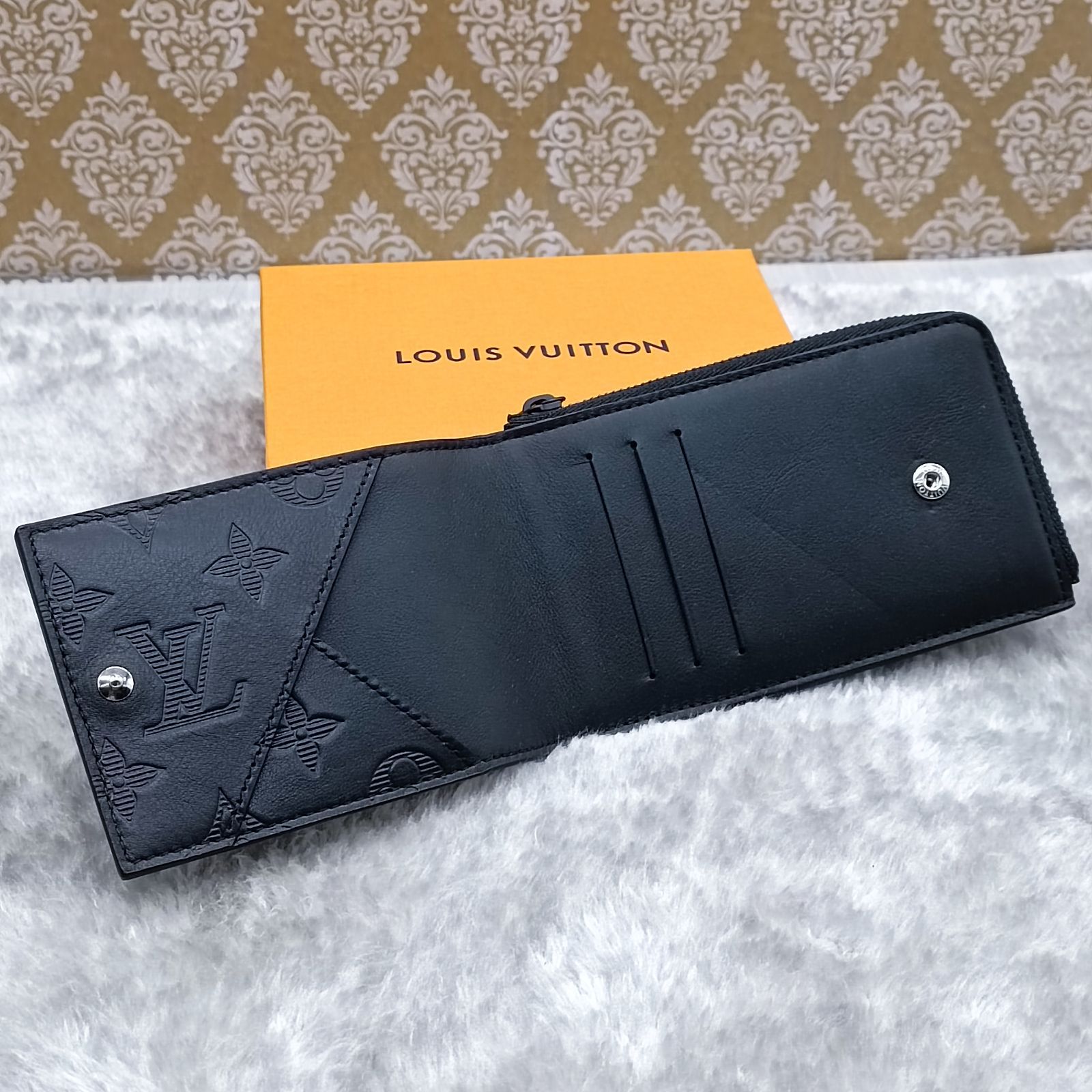 【美品】ルイヴィトン　モノグラムエクリプス ケース ICチップ　ブランド ICチップPFIDルイヴィトンモノグラム エクリプスフラグメントケース