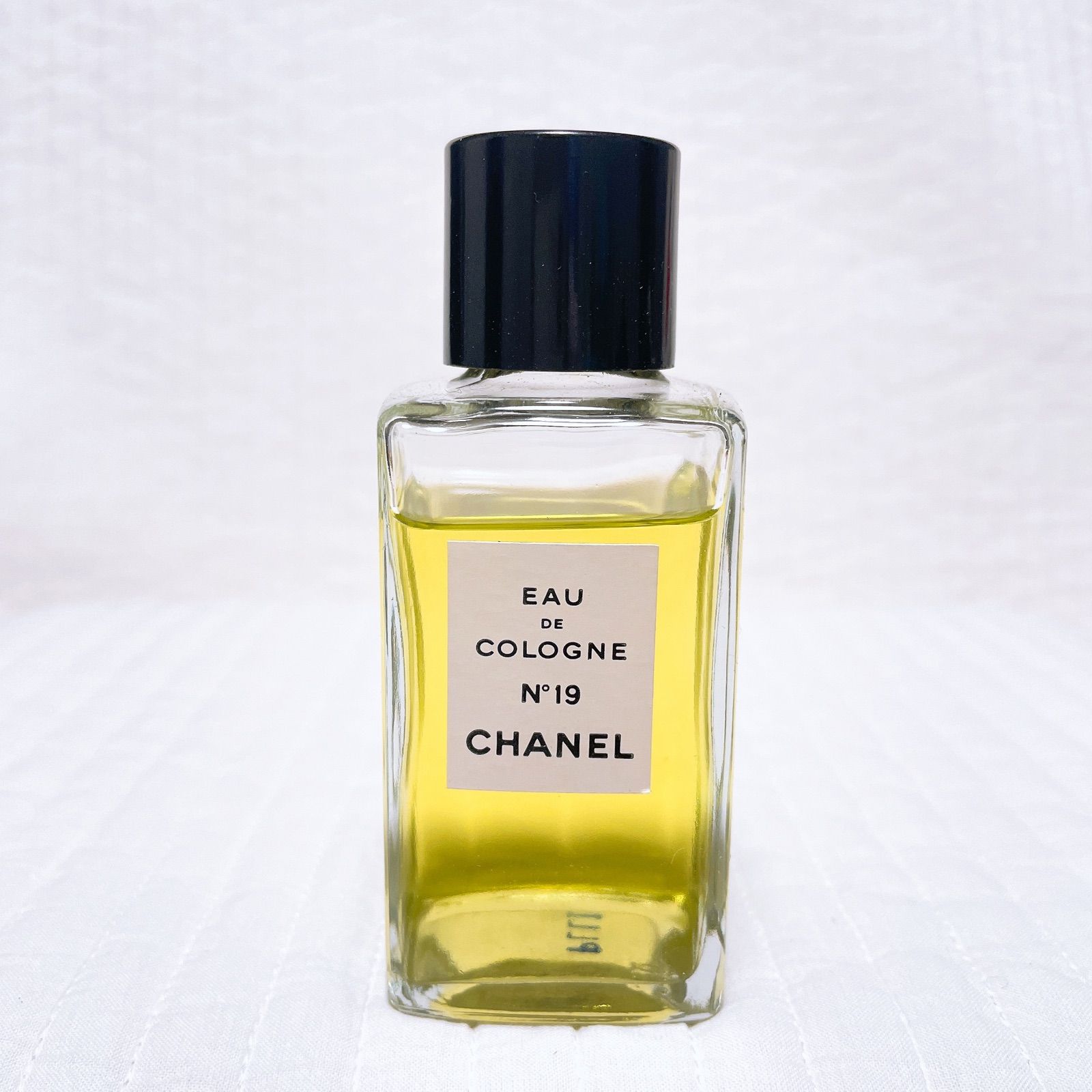 永遠の定番 CHANEL オーデコロンN°19 fawe.org