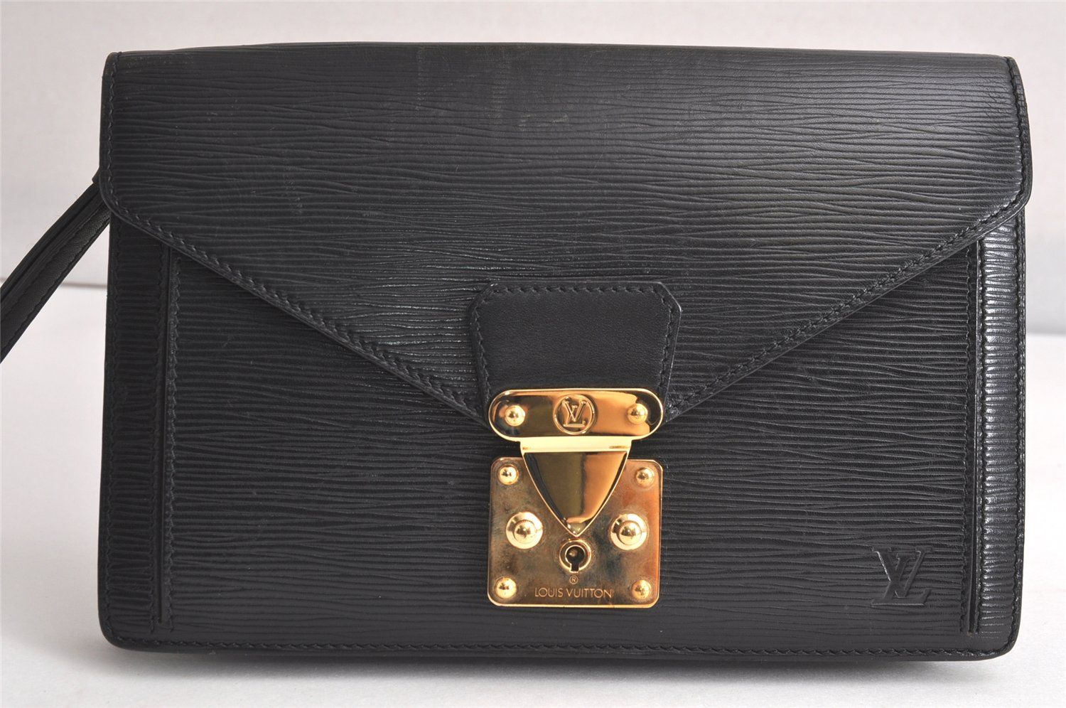 LOUIS VUITTON ルイヴィトン エピ ポシェット セリエ ドラゴンヌ クラッチバッグ M52612 ブラック 2758N