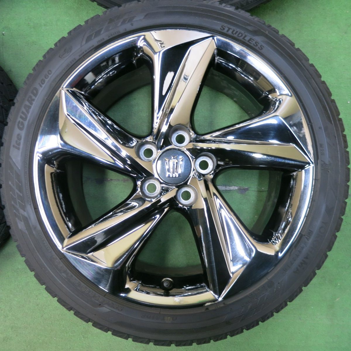 クラウン220系 YOKOHAMA 18インチ ホイール スタッドレス クラウン220