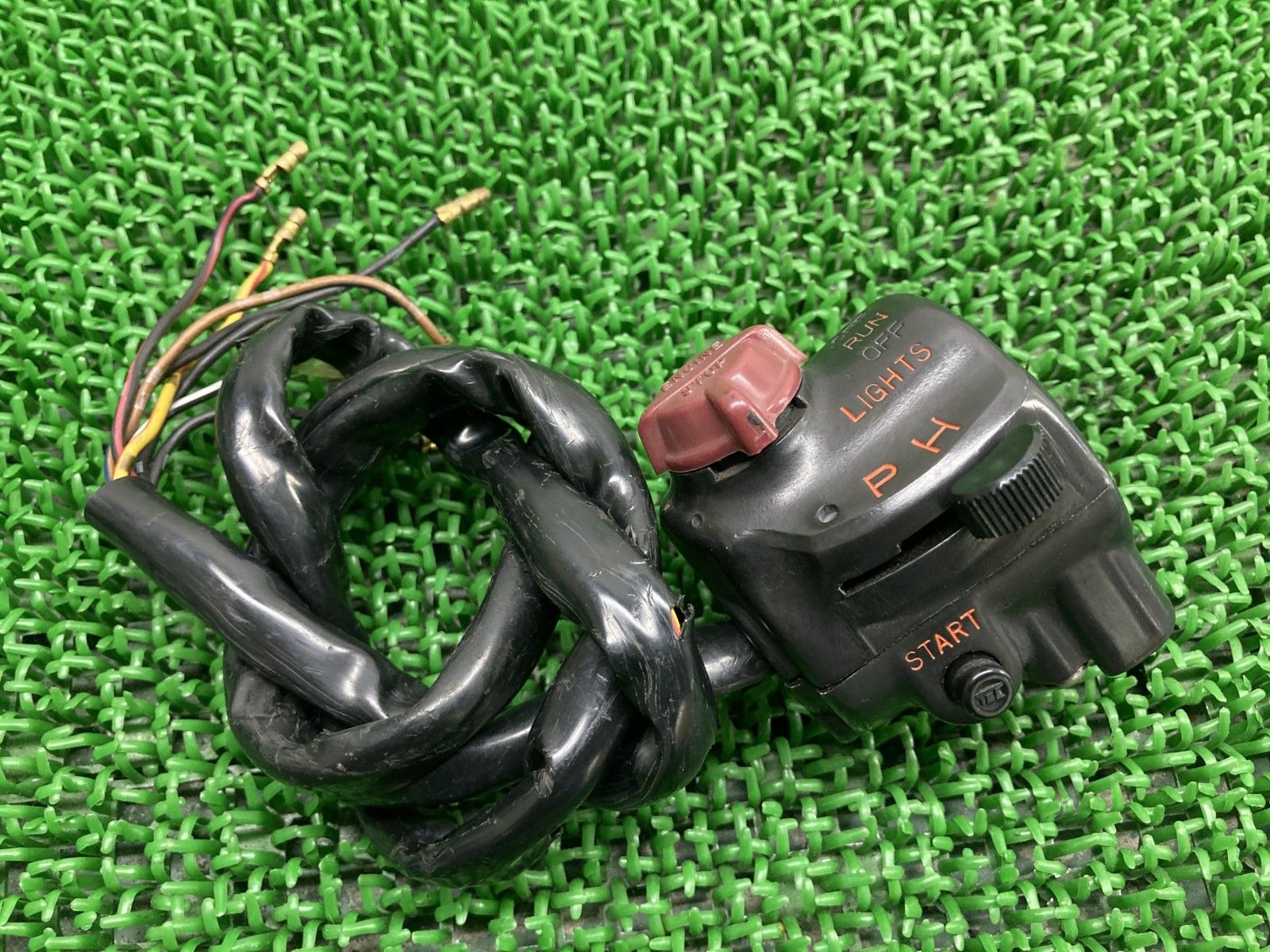 CB400FOUR ハンドルスイッチ 右 ホンダ 純正 旧フォア ヨンフォア 当時