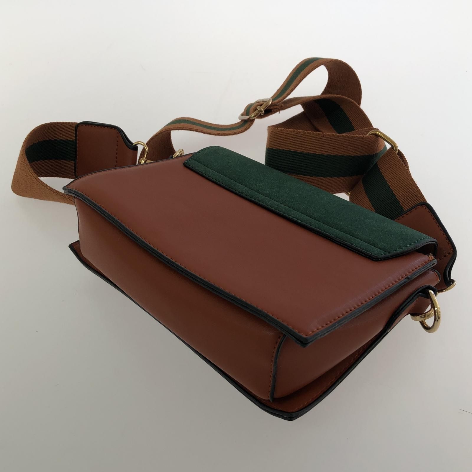 CHARLES & KEITH チャールズ＆キース ショルダーバッグ/グリーン