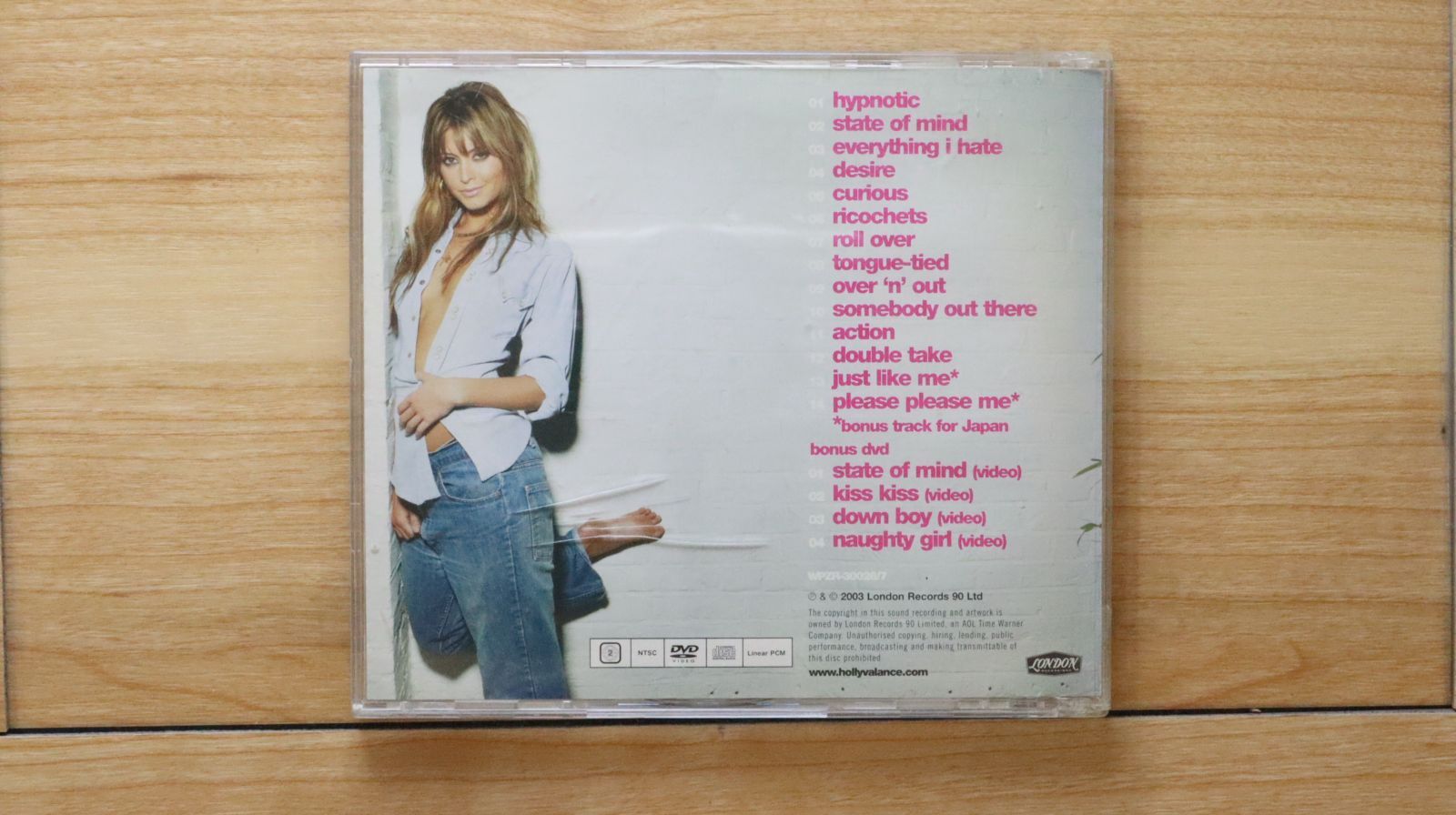 未使用 Holly Valance 直筆サイン入りTシャツ ホリー・ヴァランス 未使用 Holly Valance 直筆サイン入りTシャツ ホリー・ヴァランス