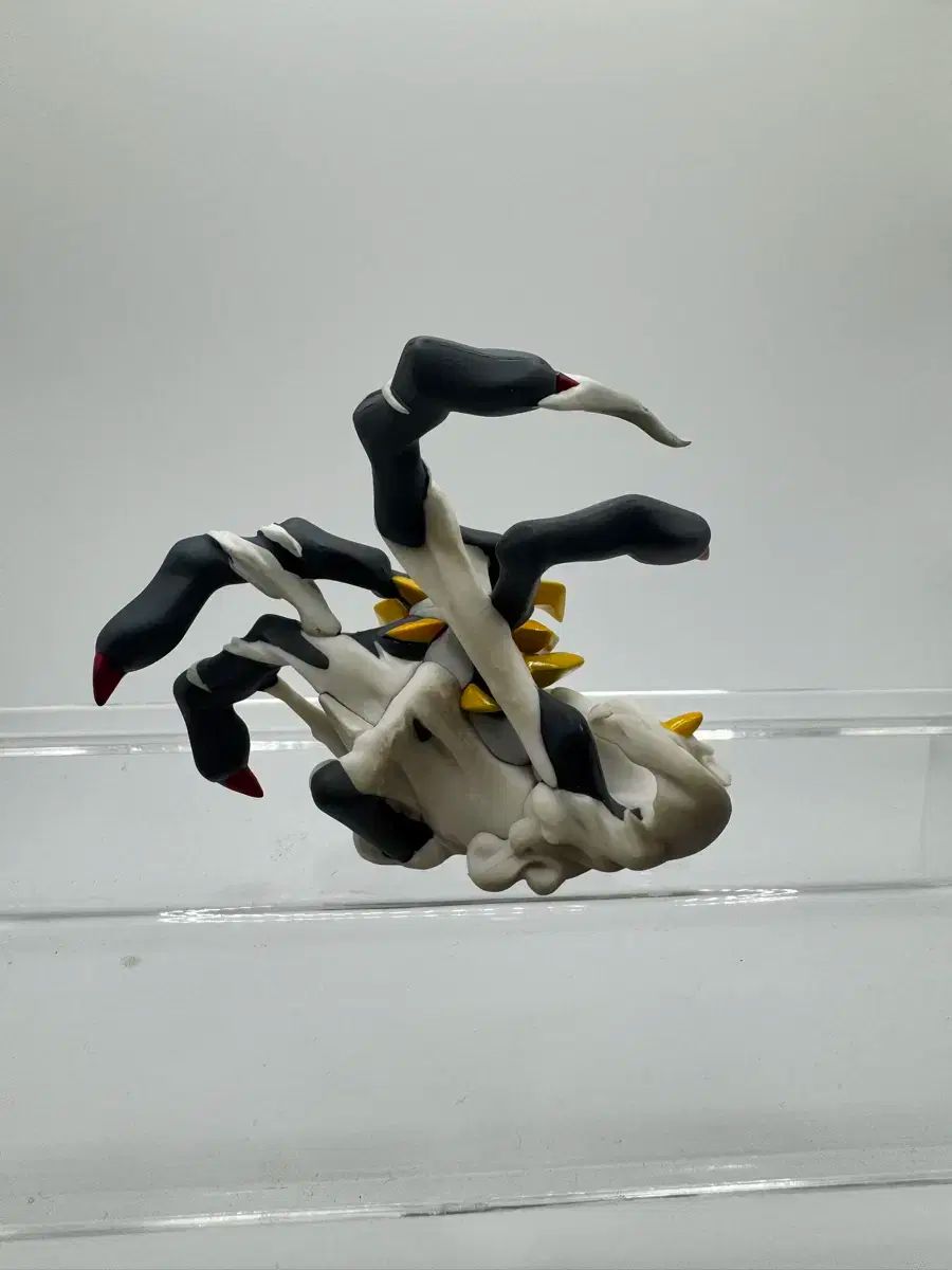 ギラティナ フィギュア 約3cm Amazon.co.jp: ポケットモンスター プラチナ 予約特典