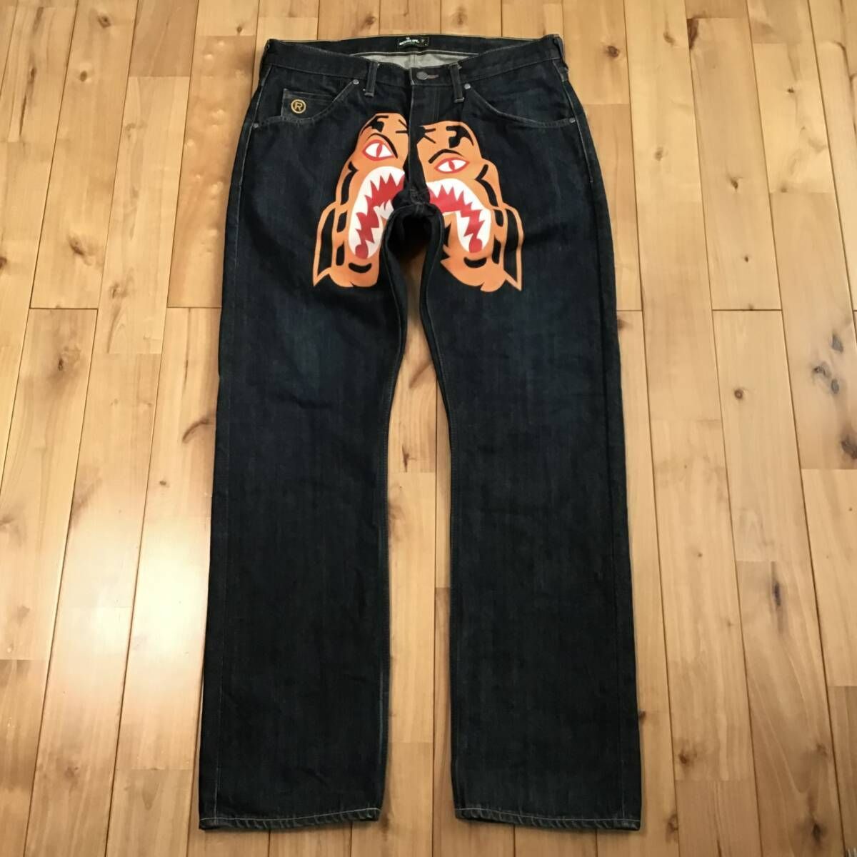 A BATHING APE tiger denim pants エイプ デニム タイガー デニム パンツ Mサイズ a bathing ape BAPE Tiger