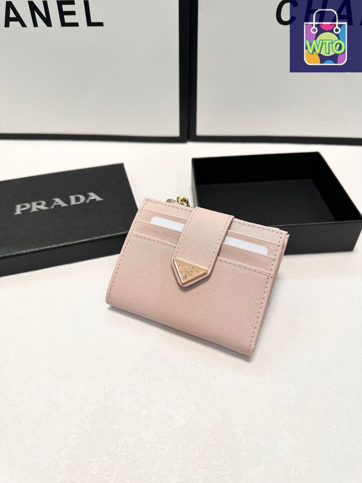 Prada プラダ