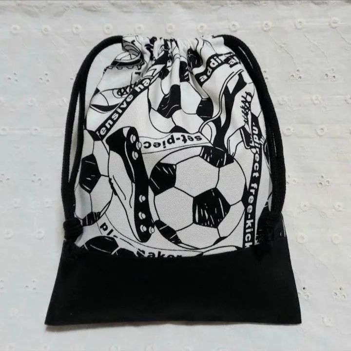 豊富な安い黒 サッカーボール 給食袋 コップ袋 巾着袋 サッカー 男の子 ハンドメイド 外出用品
