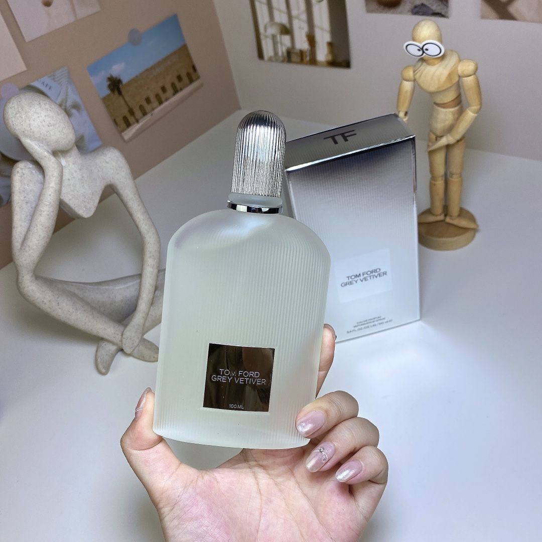 新品未開封 トムフォード TomFord Grey Vetiver パルファン 100ml 香水 ユニセックス - メルカリ