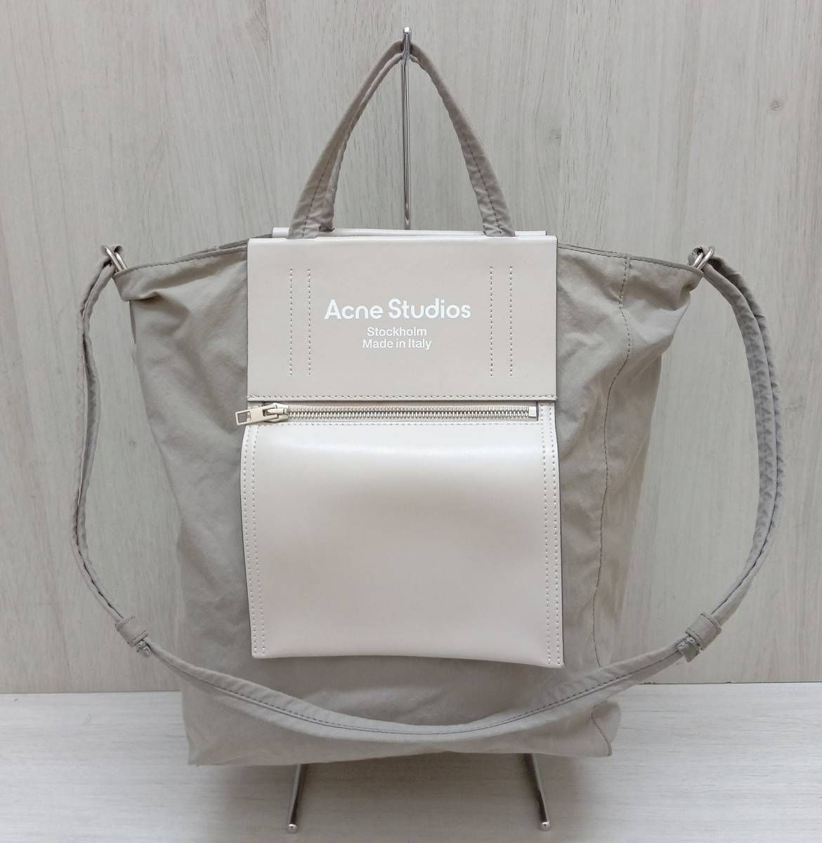 ACNE STUDIOS/アクネ ストゥディオス/トートバッグ/FN-UX-BAGS000047/ペイパリーナイロントートバッグ/2WAY/ベージュ系  - メルカリ