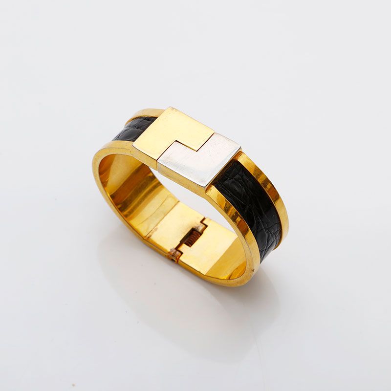 ロエベ　レザーブレスレット スラップ ブレスレット スモール (カーフ) ブラウン - LOEWE