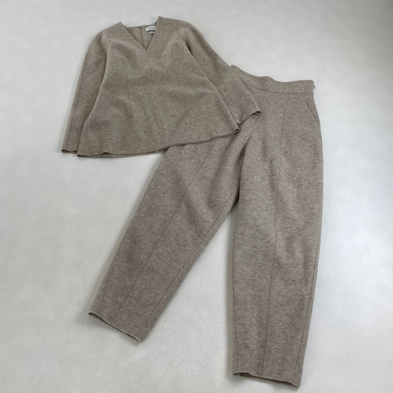 デパリエ セットアップ DEPAREILLE ウール ナイロン Vネック ベージュ系 38 M L相当