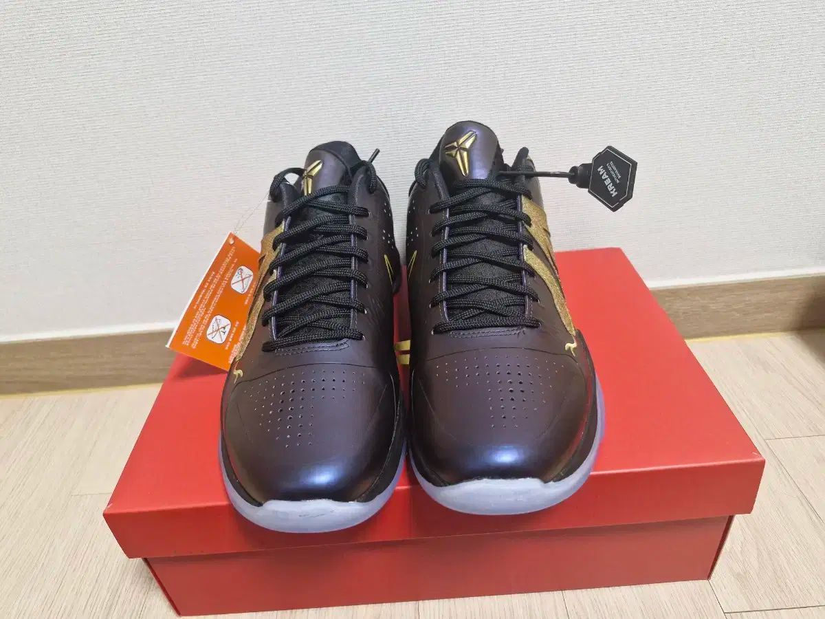 Nike Kobe 4 protro アンディフィーデッド フェニックスサンズ ナイキ